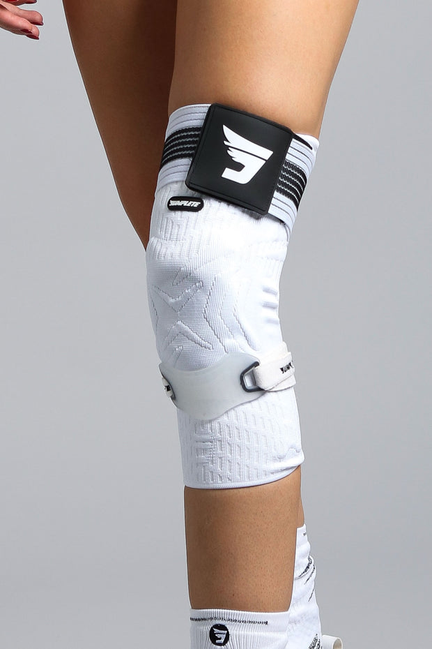 Scuddles Compression Knee Sleeve - Best Knee Brace for Meniscus Tear,  Arthritis, Quick Recovery etc. - Knee Support for Running, Crossfit,  Basketball